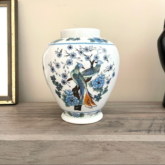 Vintage Chinese Porcelain Vase Lyre Bird & Cherry Blossoms - Picture 1 of 10